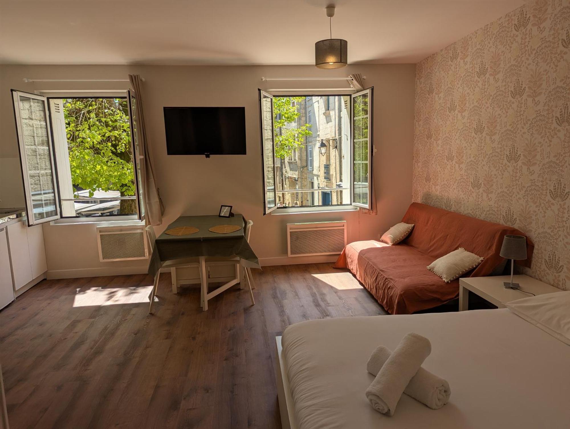 Studios Du Marche Au Bois Perigueux Luaran gambar